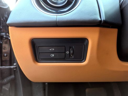 Used 2017 Jaguar XJ L Supercharged image 16