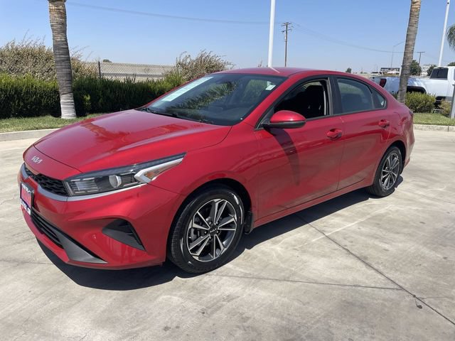 Used 2023 Kia Forte LXS w/ LXS Technology Package FWD image 4