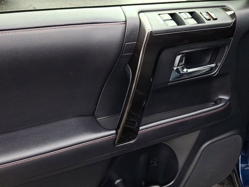 Used 2020 Toyota 4Runner TRD Off-Road Premium image 12