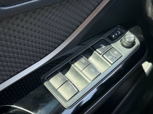 Used 2020 Toyota C-HR Limited FWD image 26