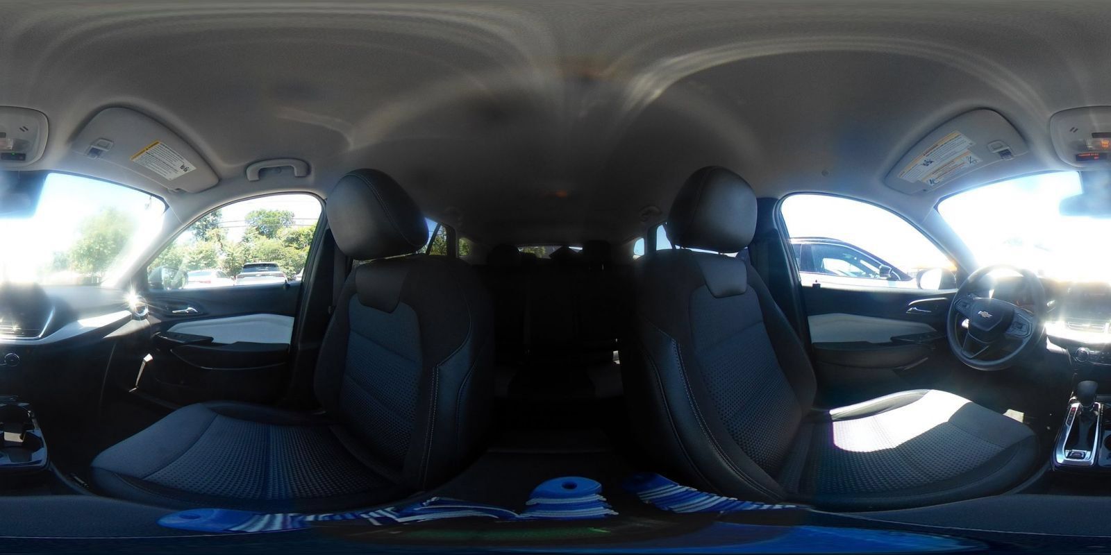 Used 2025 Chevrolet Trax LT FWD image 38