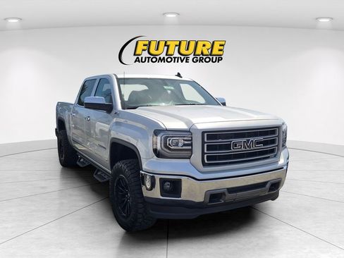 Used 2015 GMC Sierra 1500 SLT w/ SLT Crew Cab Value Package AWD/4WD image 3