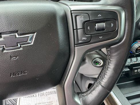 Used 2021 Chevrolet Silverado 1500 LT Trail Boss w/ Convenience Package II AWD/4WD image 15