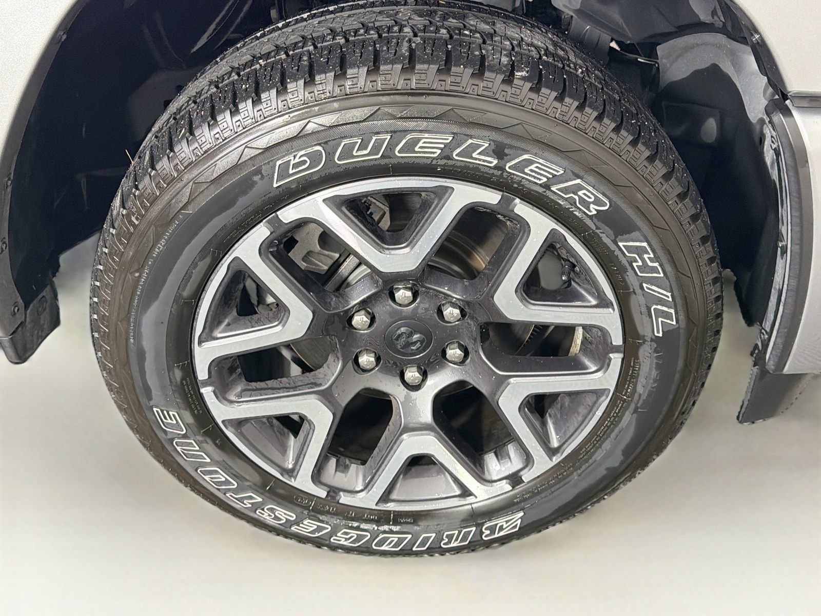 Used 2025 RAM 1500 Laramie w/ Advanced Safety Group II AWD/4WD image 35