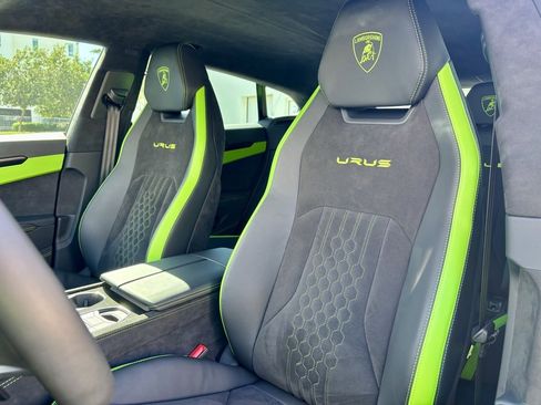 Used 2024 Lamborghini Urus S image 19