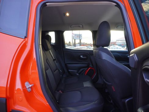 Used 2015 Jeep Renegade Trailhawk w/ Popular Equipment Group image 27