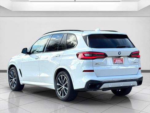 Used 2022 BMW X5 xDrive40i w/ M Sport Package image 13