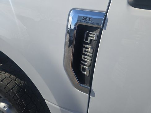 Used 2017 Ford F250 XL w/ Power Equipment Group image 13