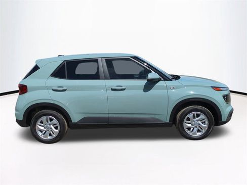 New 2026 Hyundai Venue SE image 4