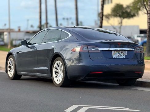 Used 2017 Tesla Model S 60 image 3