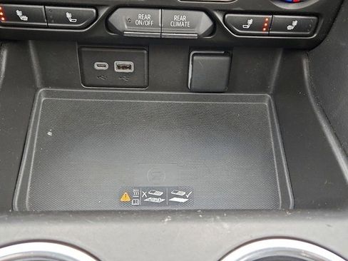 Used 2023 Chevrolet Tahoe Z71 w/ Z71 Off-Road Package image 15