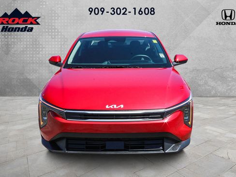 Used 2025 Kia K4 FWD image 2