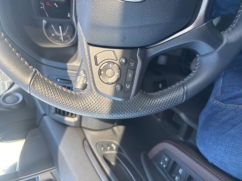 Used 2025 Honda Passport EX-L image 11