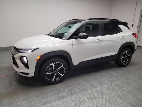 Used 2021 Chevrolet TrailBlazer RS FWD image 2