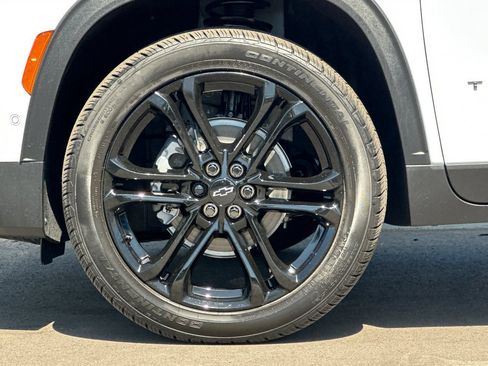 New 2026 Chevrolet Traverse LT w/ Enhanced Driving Package FWD image 27