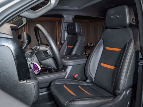 Used 2025 GMC Sierra 3500 AT4 w/ AT4 Premium Plus Package image 25