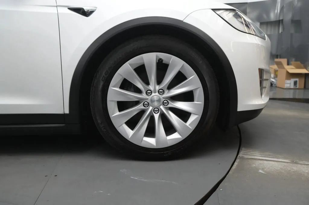 Used 2019 Tesla Model X Long Range AWD/4WD image 21