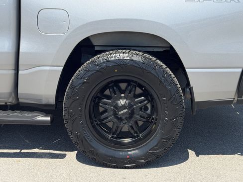 Used 2022 RAM 1500 Big Horn AWD/4WD image 11