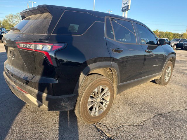 Used 2026 Chevrolet Equinox LT FWD image 2