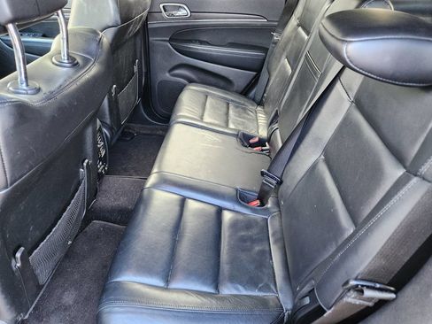 Used 2018 Jeep Grand Cherokee Limited AWD/4WD image 12