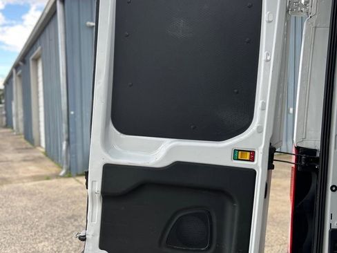 Used 2019 Ford Transit 250 148 Medium Roof RWD image 14