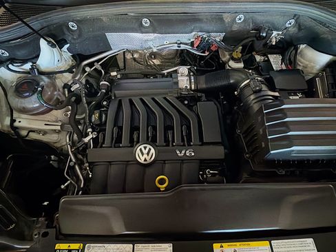 Used 2021 Volkswagen Atlas SE w/ Panoramic Sunroof Package AWD/4WD image 35