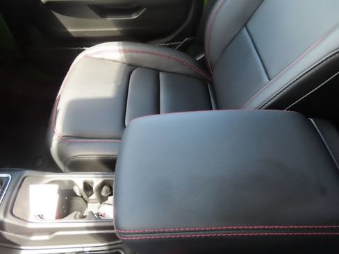 Used 2025 Jeep Gladiator Rubicon AWD/4WD image 40