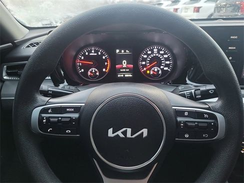 Used 2023 Kia K5 LXS image 10