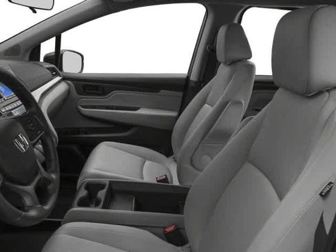 Used 2018 Honda Odyssey LX image 9