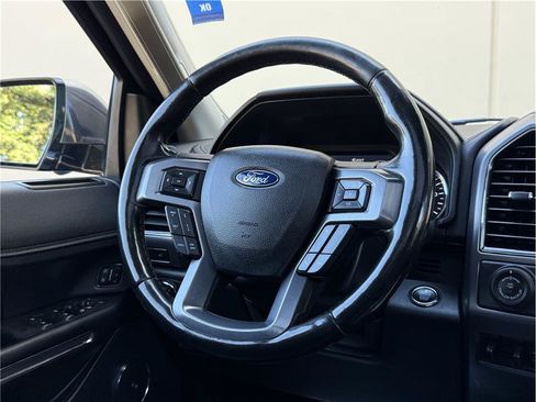 Used 2019 Ford Expedition Max Platinum AWD/4WD image 9