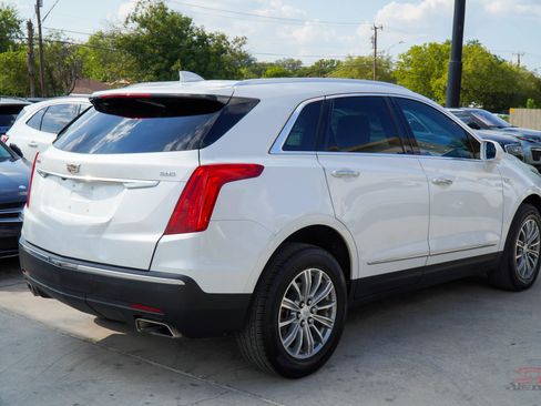 Used 2017 Cadillac XT5 Luxury w/ Driver Awareness Package image 6