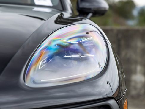 New 2026 Porsche Macan AWD/4WD image 17