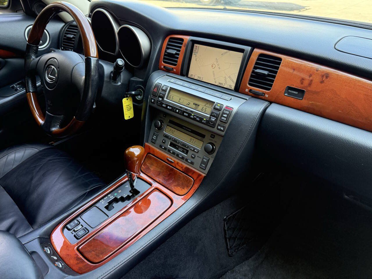 Used 2004 Lexus SC 430 Convertible RWD image 33
