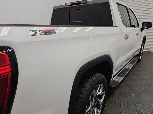 Used 2023 GMC Sierra 1500 SLT AWD/4WD image 10
