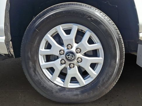 Used 2024 Toyota Tacoma SR5 RWD image 9