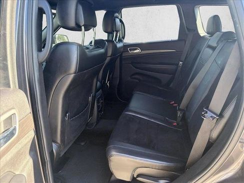 Used 2018 Jeep Grand Cherokee Altitude RWD image 18