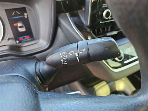 Used 2022 Toyota Corolla LE image 23