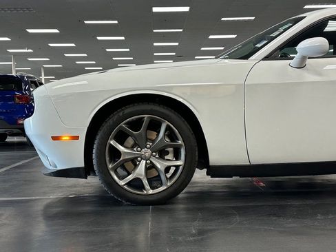 Used 2016 Dodge Challenger SXT Plus image 13