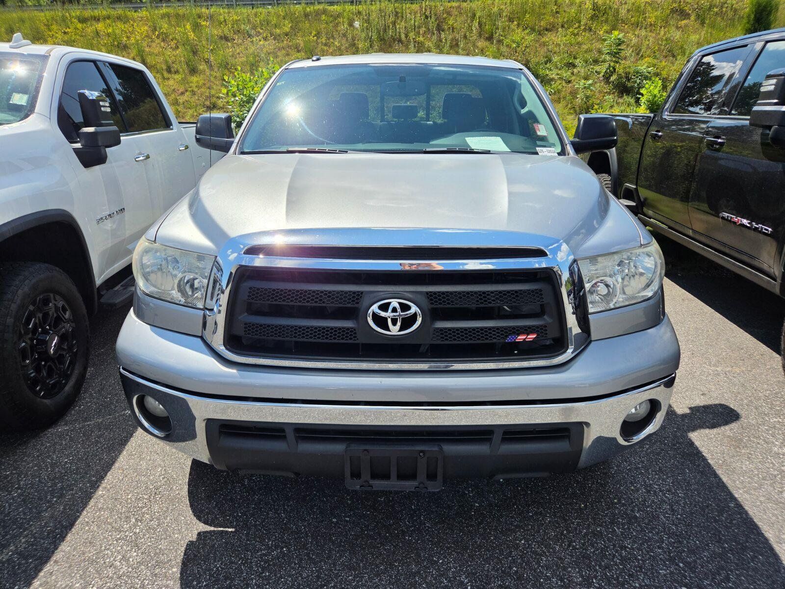 Used 2013 Toyota Tundra 4x4 Double Cab w/ TRD Off-Road Pkg image 2