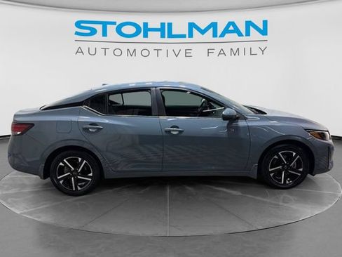 Used 2025 Nissan Sentra SV FWD image 7