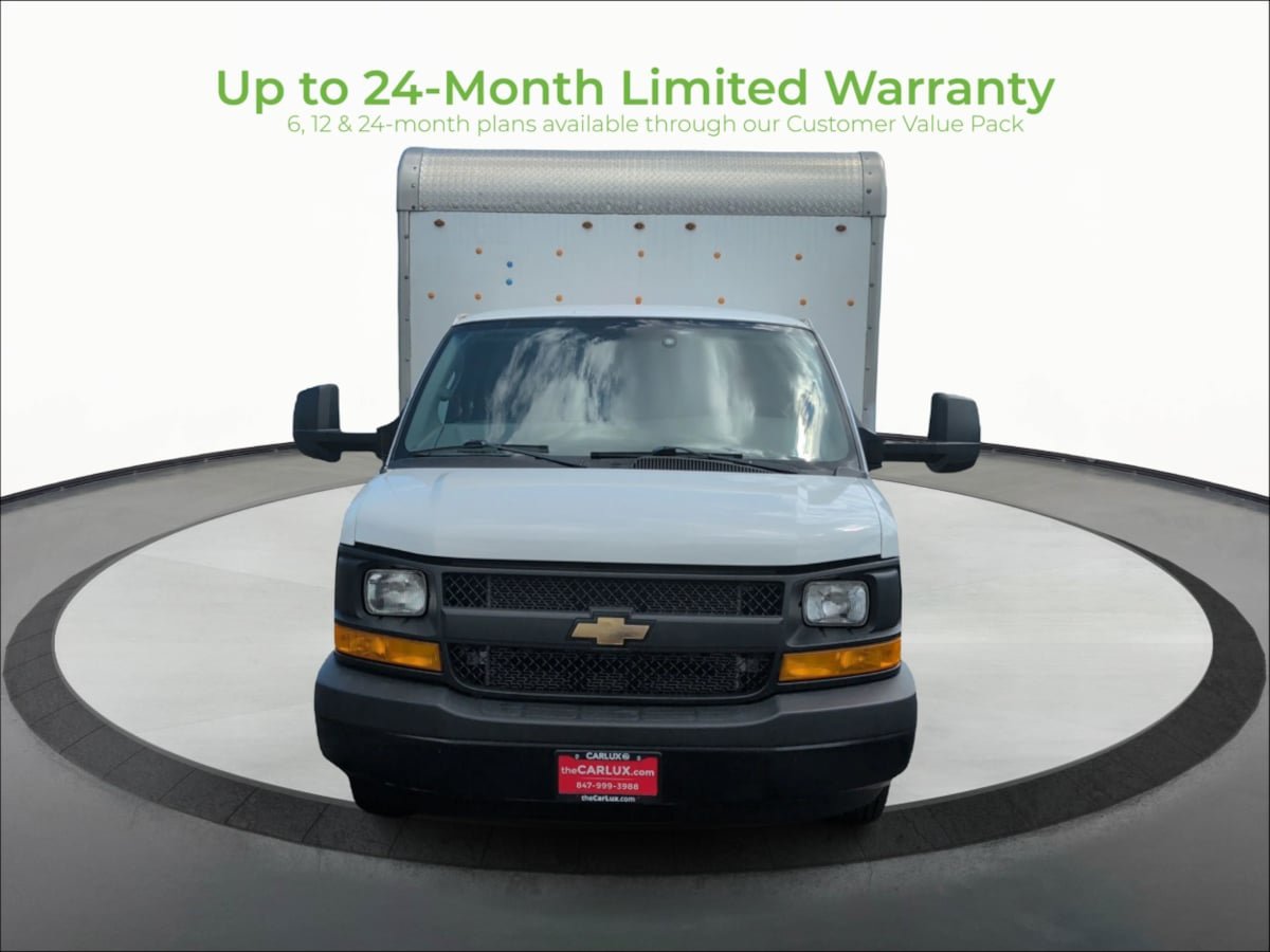Used 2016 Chevrolet Express 4500 RWD image 2