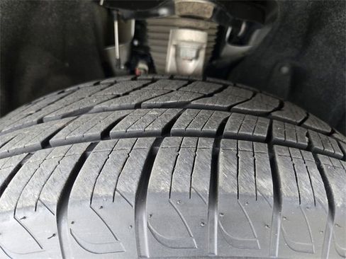 Used 2019 Jeep Grand Cherokee Trailhawk image 9