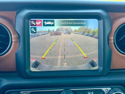 Used 2020 Jeep Gladiator Rubicon w/ Dual Top Group AWD/4WD image 26