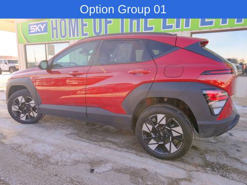 Used 2025 Hyundai Kona SEL image 4