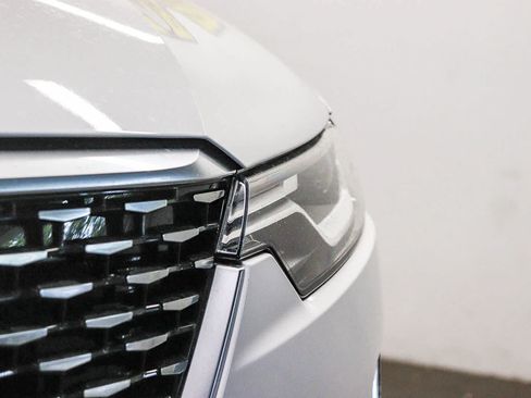 Used 2024 Cadillac XT6 Premium Luxury FWD image 7