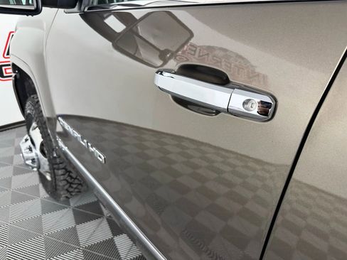 Used 2015 GMC Sierra 3500 Denali image 23