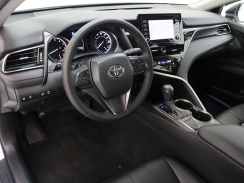 Certified 2023 Toyota Camry SE w/ Convenience Package image 13