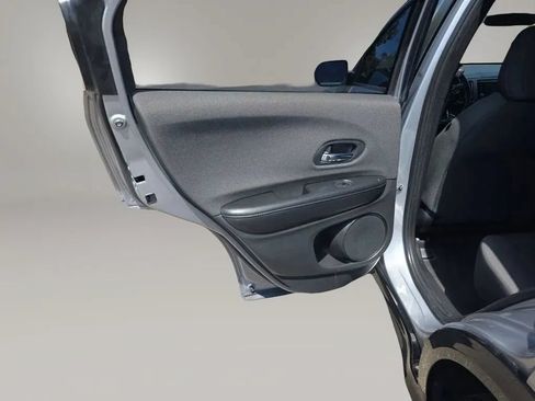 Used 2019 Honda HR-V Sport image 40