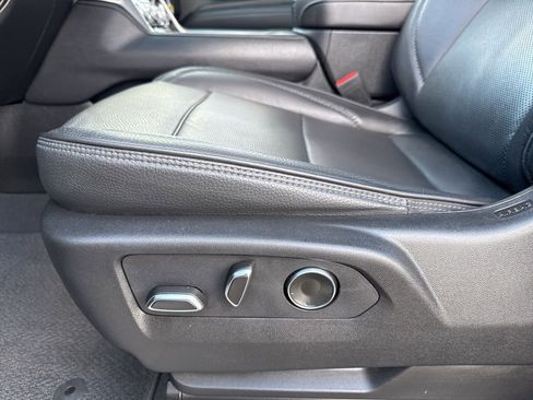 Used 2024 GMC Yukon XL Denali image 20