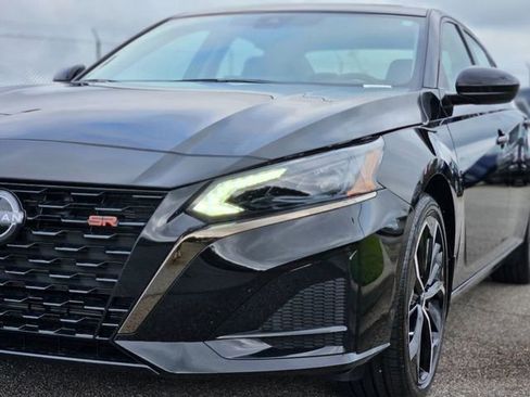 New 2025 Nissan Altima 2.5 SR w/ SR Premium Package image 7